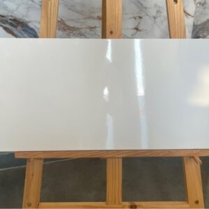 Gạch 30x60 ốp tường nhà vệ sinh Hà Thành